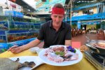 Ein Restaurantbesuch war zu teuer. Quelle: Youtube Screenshot