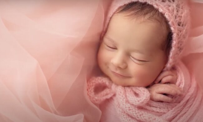 Kleines Mädchen. Quelle: Screenshot YouTube