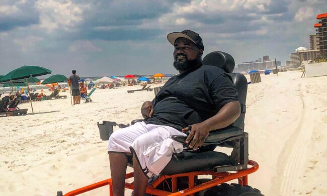 Ein Mann, der nicht laufen kann, träumte davon, den Ozean zu sehen: Sein Traum ist wahr geworden