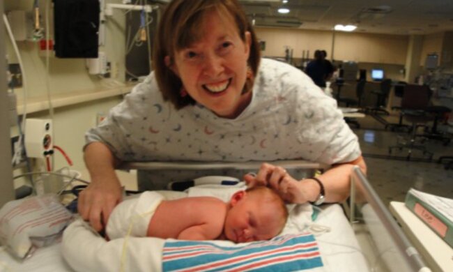 Der Frau wurde gesagt, dass sie ein Kind verloren habe: sieben Monate später brachte sie plötzlich ein Kind zur Welt