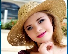 Eine besondere junge Frau wurde trotz der Umstände das Gesicht einer Kosmetikmarke