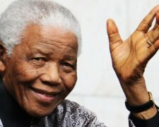 Nelson Mandela und andere Prominenten, die in Pflegefamilien aufgewachsen sind