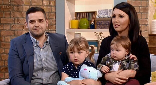 Der Junge lebte nur 100 Stunden aber seine Geschichte gibt Hunderten von Menschen Kraft