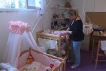 „Ich wechsle ihm sogar die Windeln“: Frau verhält sich gegenüber einer Puppe genau wie gegenüber einem Baby