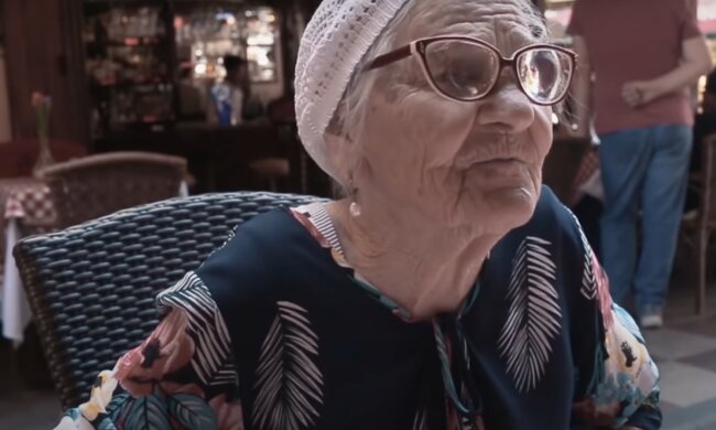 Oma. Quelle: Screenshot YouTube