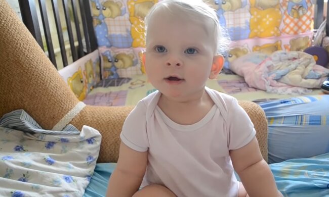 Neugeborenes Baby. Quelle: YouTube Screenshot