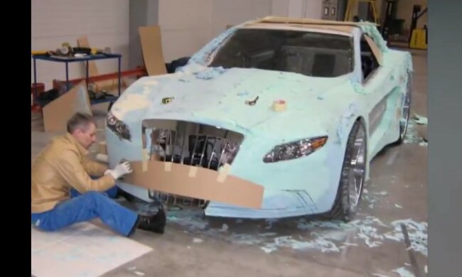 Geschickte Hände machten ihn berühmt. Quelle: Screenshot YouTube