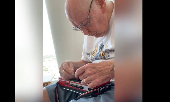 Warren Beck. Quelle: YouTube Screenshot