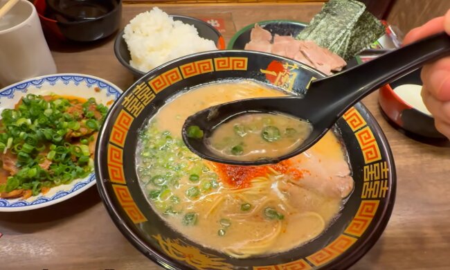 Ein Abendessen in Tokio. Quelle: Youtube Screenshot