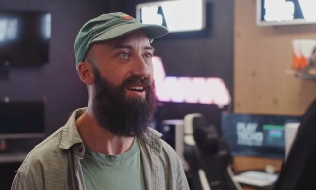 Caféangestellter, der viel Trinkgeld bekam. Quelle: Youtube Screenshot