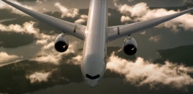 Flugzeug. Quelle: Screenshot YouTube