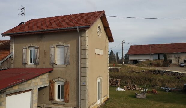 „Warum unser Haus im Winter besser riecht als der Geldbeutel“. Quelle: Youtube Screenshot