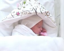 Ein Baby. Quelle: Youtube Screenshot