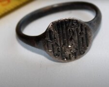 Mittelalterlicher Ring. Quelle : Screenshot YouTube