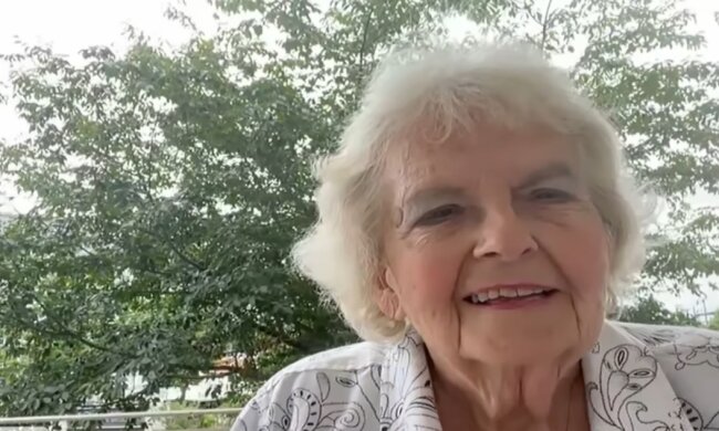 "Ich freue mich auf das Leben": 84-jährige Frau erscheint zur Party im Pflegeheim und zog die Aufmerksamkeit aller auf sich