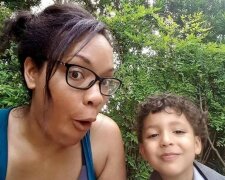 "Er muss das nicht machen": die Mutter verteidigte das Recht ihres Sohnes, Spielzeuge mit anderen Kindern nicht zu teilen