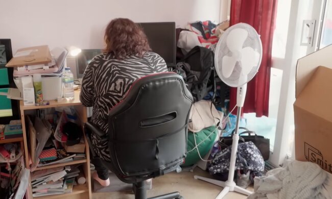 "Ich lebe im Chaos". Quelle: Youtube Screenshot