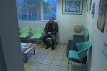 Zahnarzt ohne Zeit, Patient ohne Stimme. Quelle: Youtube Screenshot