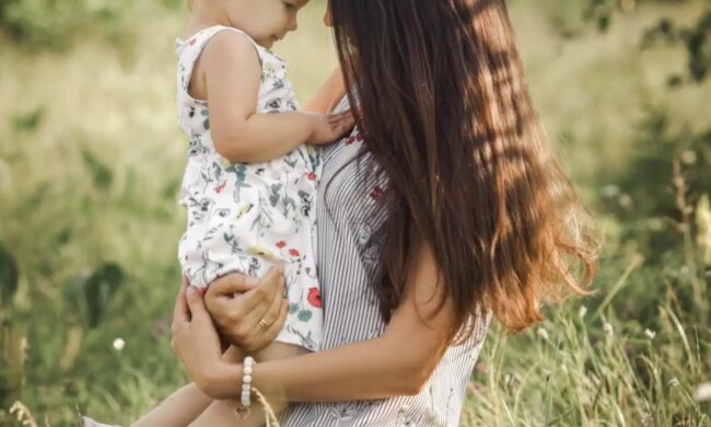 Mutterschaft. Quelle: Screenshot YouTube