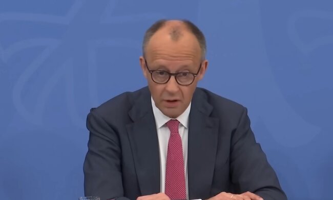 Merz im Kreuzfeuer. Quelle: Youtube Screenshot