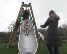 "Wir verdienen wenig – und trotzdem fehlt unserem Kind nichts": Quelle: Youtube Screenshot