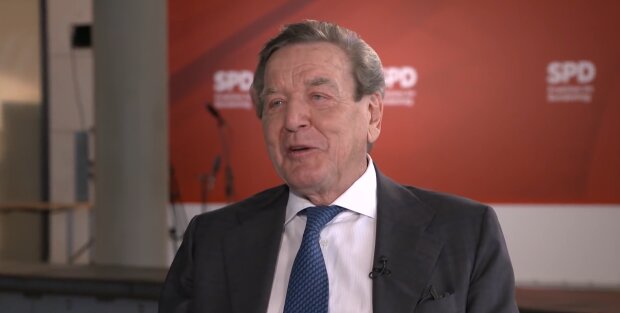 Schröder übt Parteikritik.. Quelle: Youtube Screenshot