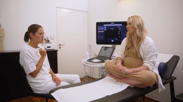 Schwangere Frau in Klinik. Quelle: Screenshot YouTube