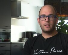 38-Jähriger berichtet über Leben mit 2000 Euro. Quelle: Youtube Screenshot