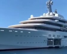 Dilbar Yacht. Quelle: Youtube Screenshot