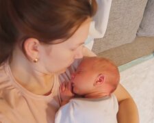 Mama und Baby. Quelle: Youtube Screenshot