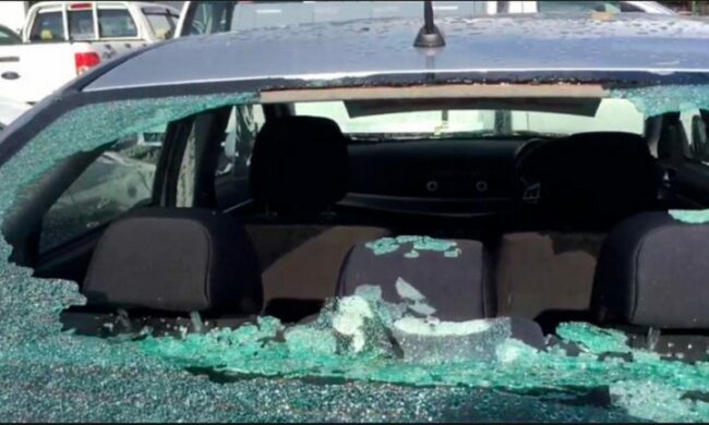 Mutter bedeckte ihr Kind vor Hagel und rettete ihm das Leben