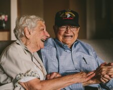 Ein Veteran hat nach 70 Jahren Trennung auf der anderen Seite der Welt seine Geliebte gefunden