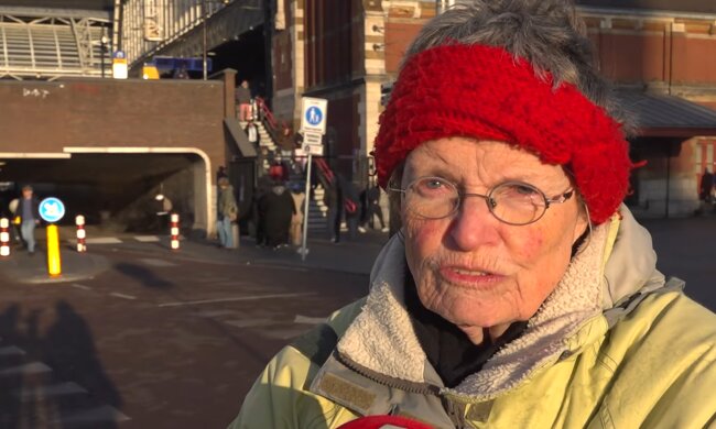 78 Jahre, alleinstehend. Quelle: Youtube Screenshot