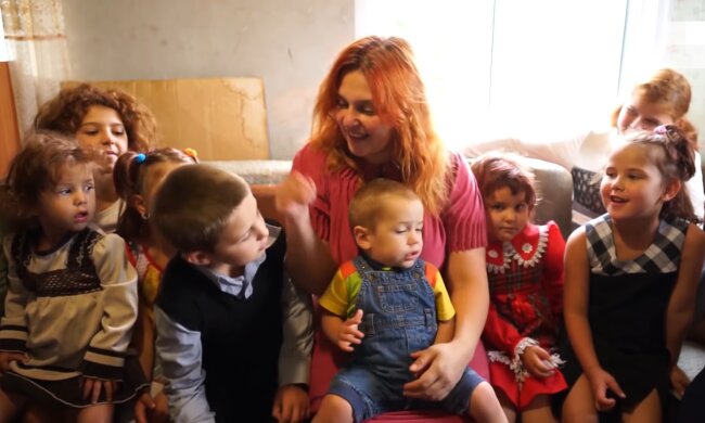 Katja und Kinder. Quelle: Screenshot Youtube