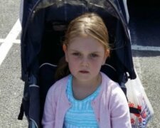 Die Leute sahen sie mit ihrer 5 jährigen Tochter im Kinderwagen und urteilten ab: Die Frau gab eine anständige Antwort