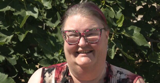 Simones Blick in eine unsichere Zukunft. Quelle: Youtube Screenshot