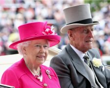 Eine romantische Geschichte über den Ehering von Königin Elizabeth II. Und Prinz Philip