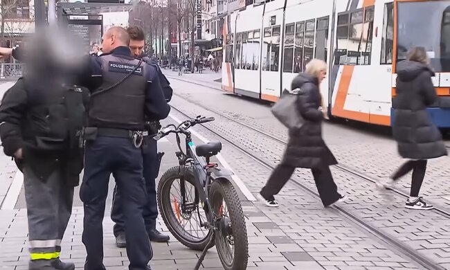 Jugend unter Kontrolle. Quelle: Youtube Screenshot