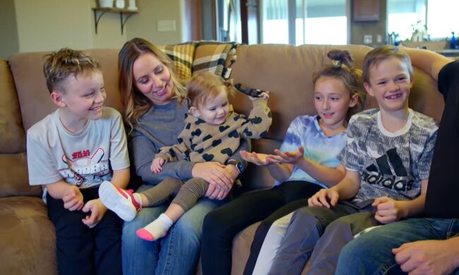 Alleinerziehende Helden. Quelle: Youtube Screenshot