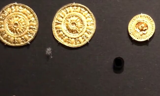 Alter Schmuck. Quelle: YouTube Screenshot