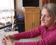 Brigitte lebt im Altersheim. Quelle: Youtube Screenshot