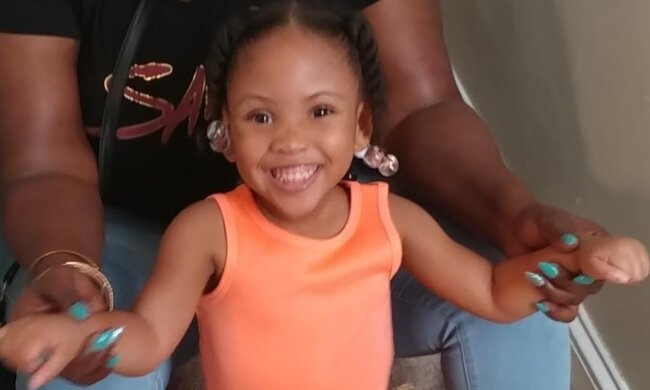 Ein 4-jähriges Mädchen konnte nicht laufen, aber sie wollte es unbedingt: und ihr Traum wurde wahr