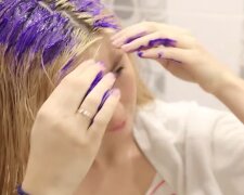 Lila Shampoo. Quelle: Screenshot Youtube