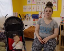 Alleinerziehende gerät durch hohe Lebenshaltungskosten in Bedrängnis. Quelle: Youtube Screenshot