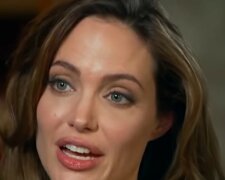 Eine junge Frau träumte davon, eine Kopie von Angelina Jolie zu werden, wurde aber für ihren Wunsch verurteilt
