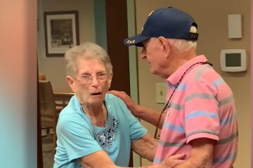 Mary und Bob. Quelle: Youtube Screenshot