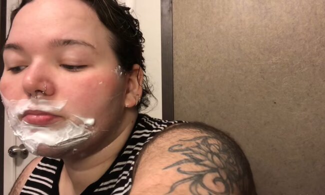 Frau mit Bart. Quelle: Youtube Screenshot