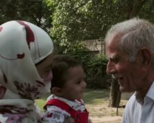 Rührende Familienwiedervereinigung. Quelle: Screenshot YouTube