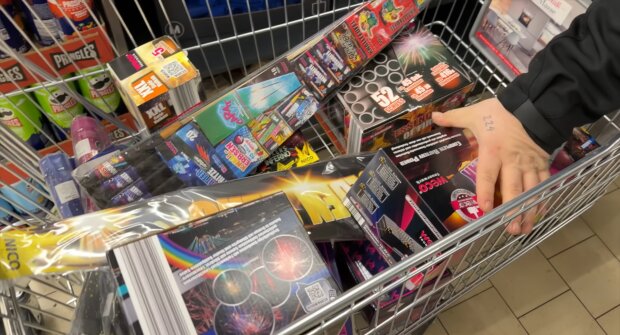 Feuerwerk gegen Integration. Quelle: Youtube Screenshot