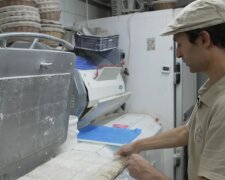 Wenn andere schlafen, beginnt Leos Arbeitstag. Quelle: Youtube Screenshot